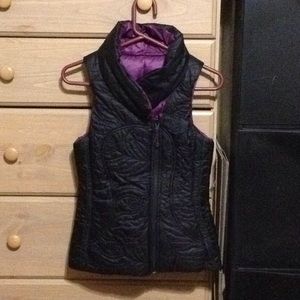 Lululemon Down black/Purple vest